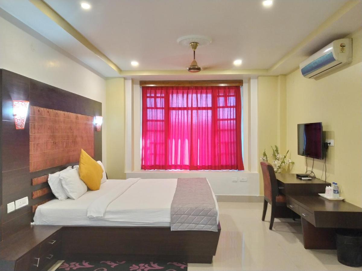 Hotel Sc Continental Itānagar Exteriér fotografie
