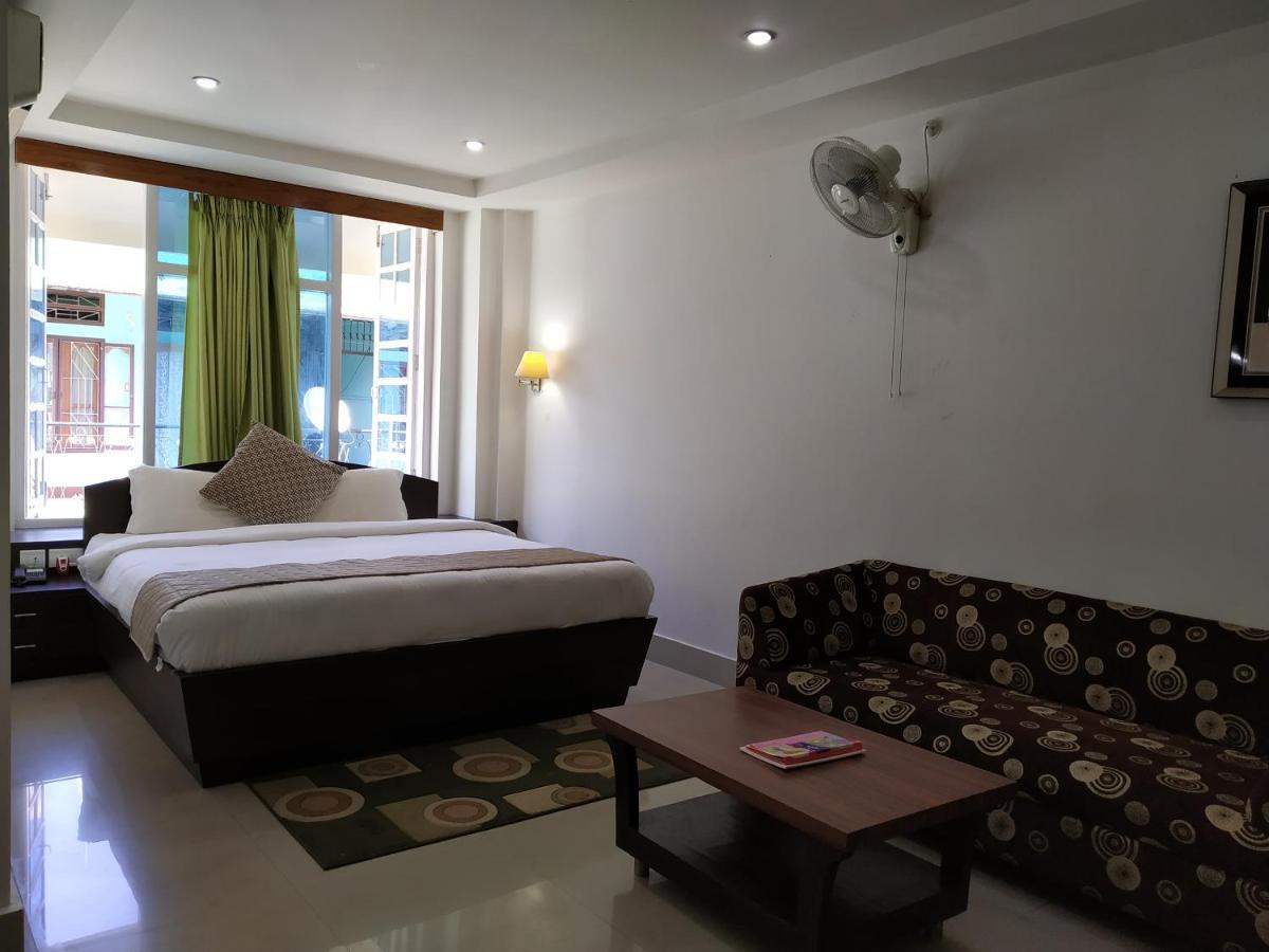 Hotel Sc Continental Itānagar Exteriér fotografie