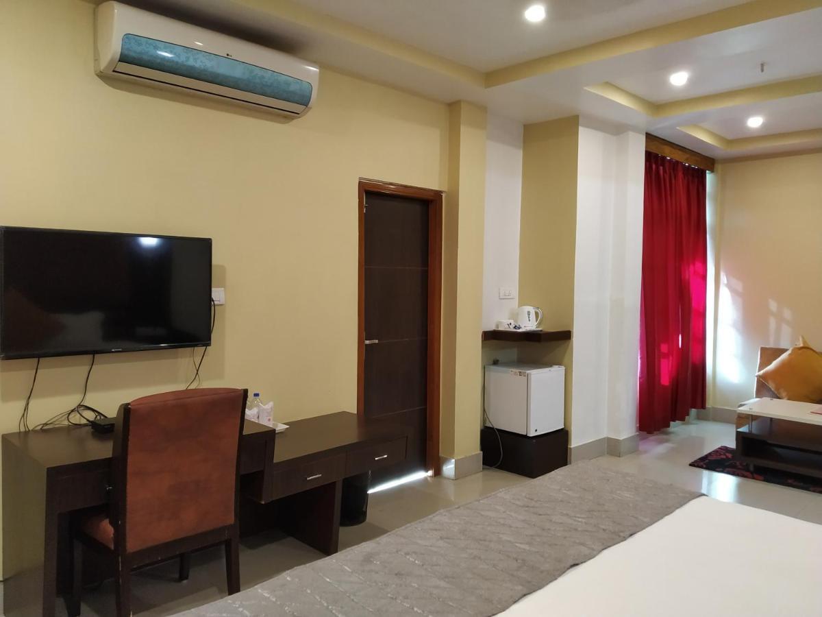 Hotel Sc Continental Itānagar Exteriér fotografie